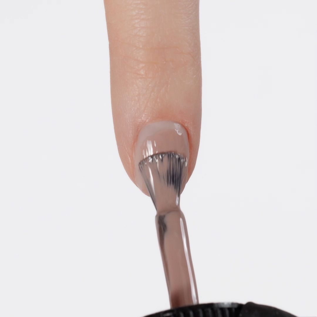 Anwendung von UV Nagellack NL06 Venus