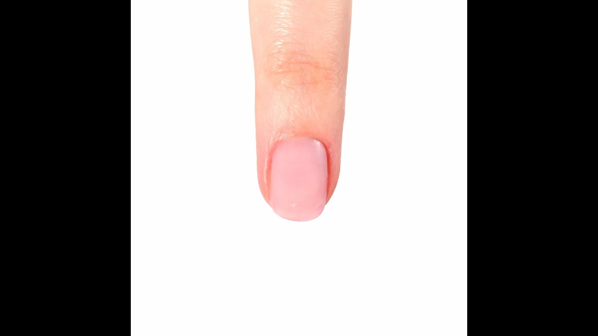 Aplicación de Esmalte semipermanente SP698 Fuchsia Macaron