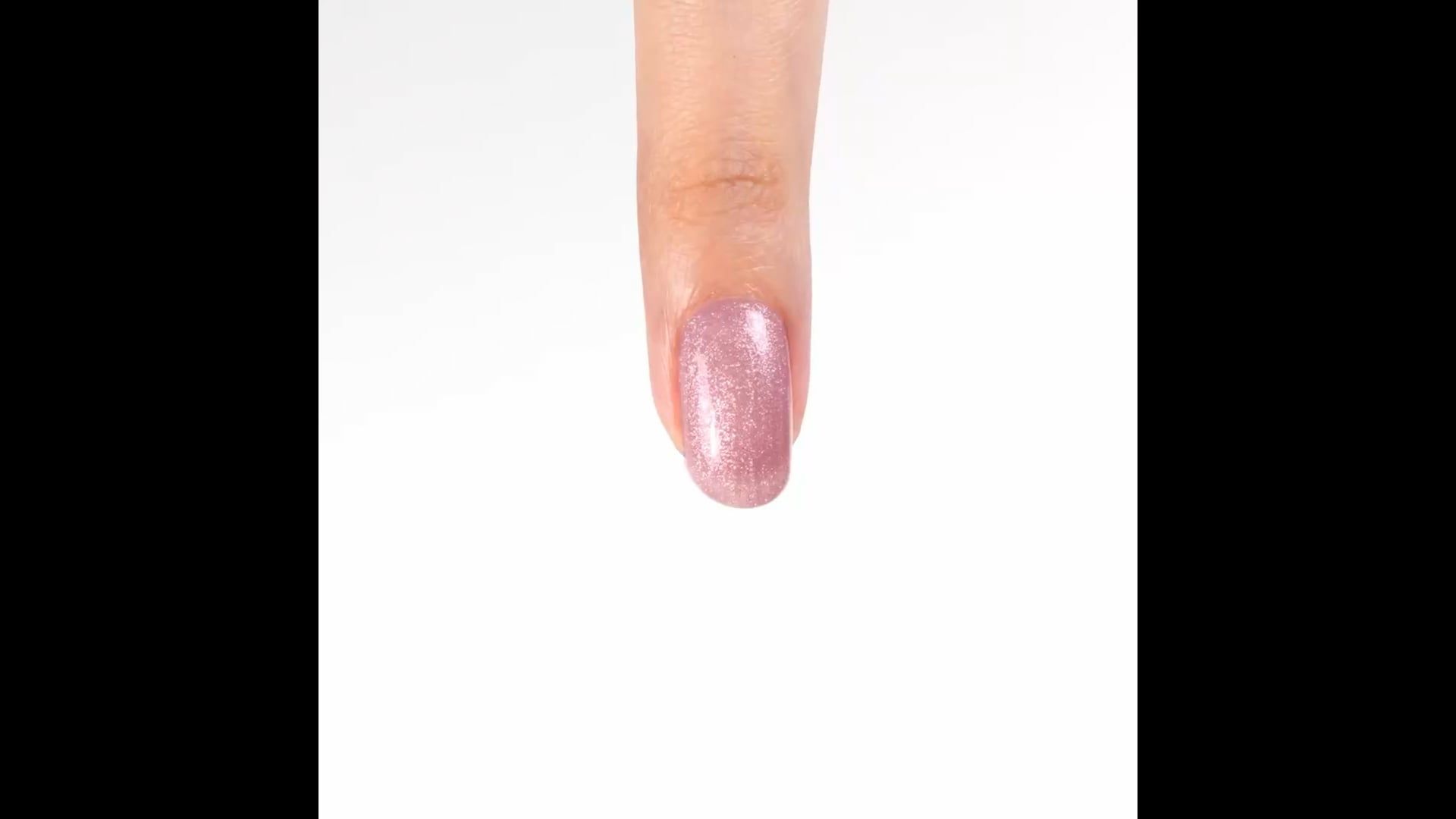 Application of Gel Nail Polish SP224 Soft Pink Cat Eye