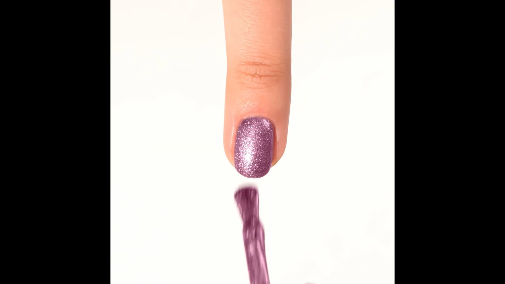 Aplicación de Esmalte semipermanente SP617 Rose Velvet Cat Eye