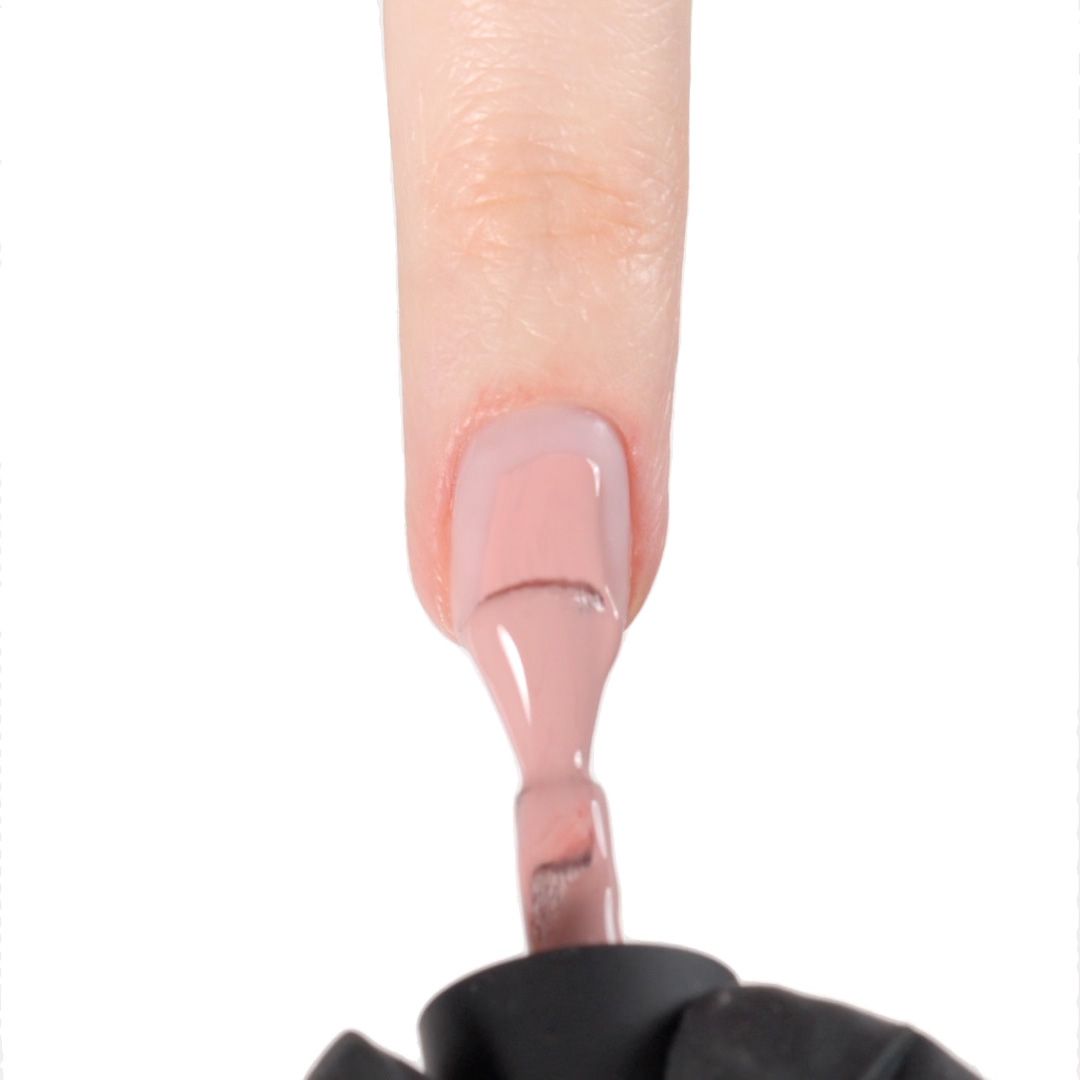 Anwendung von UV Nagellack SNF84 Silk