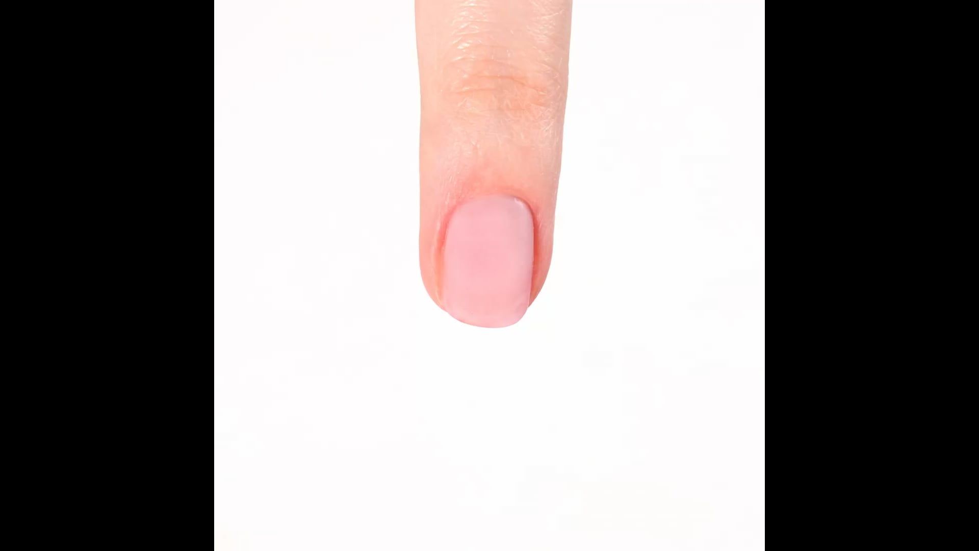 Application de Vernis semi-permanent SP626 Berry Red