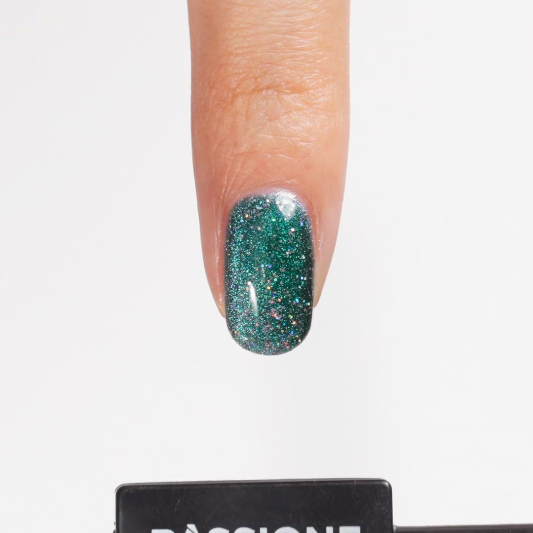 Anwendung von UV Nagellack SP523 Mr Big Cat's Eyes