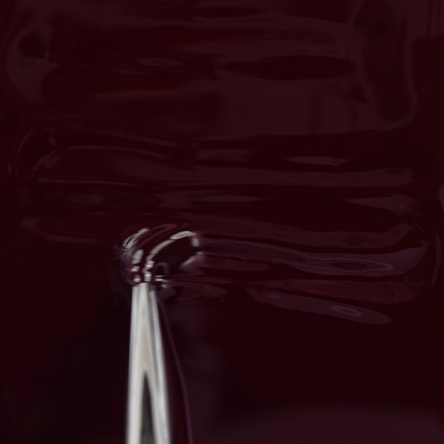 Application de Vernis semi-permanent SP752 Rouge Noir