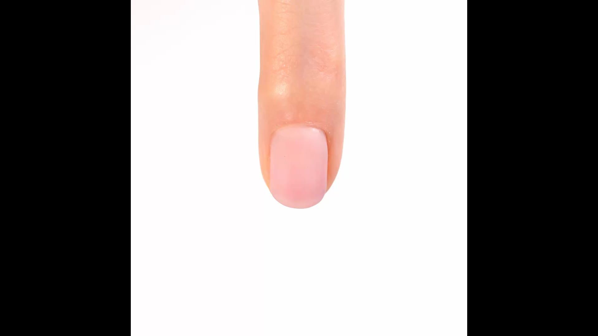 Application of Gel Nail Polish GP47 Superba 