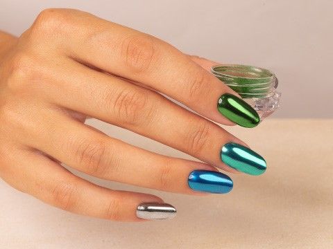 Cromo Look! | Nail art effetto specchio