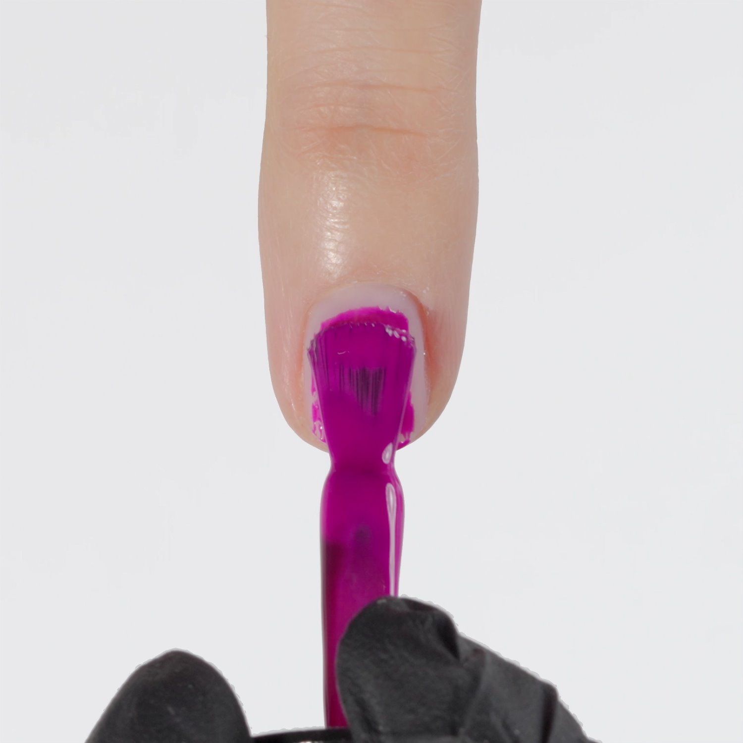 Aplicación de Esmalte semipermanente SP800 Exotic Purple