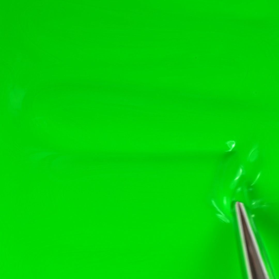 Application de Vernis semi-permanent VSF45 Fluo Apple