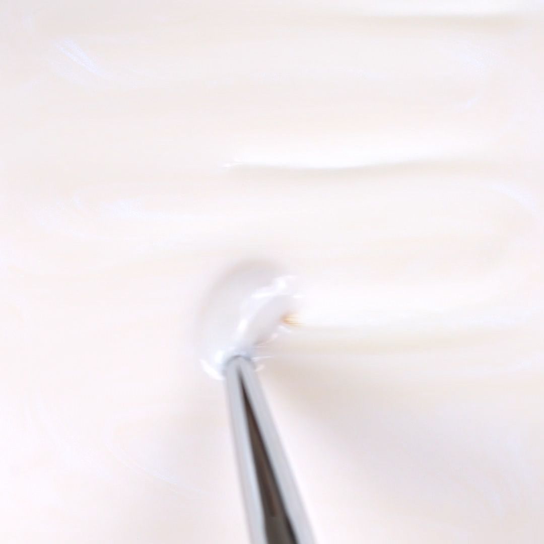 Applicazione di Colore semipermanente SP551 Glazed White