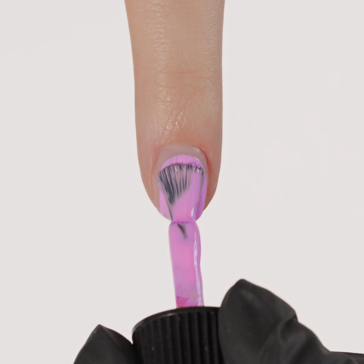 Applicazione di Smalto semipermanente SP824 Stereo Pink