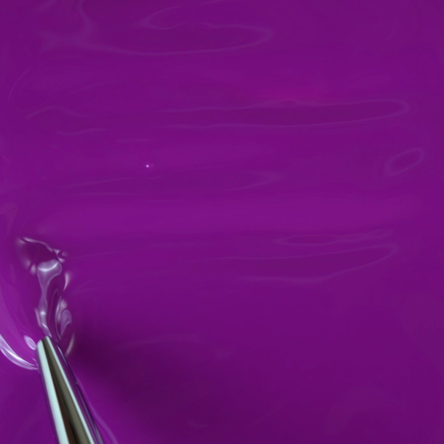 Application of Gel Nail Polish SP182 Pop Art