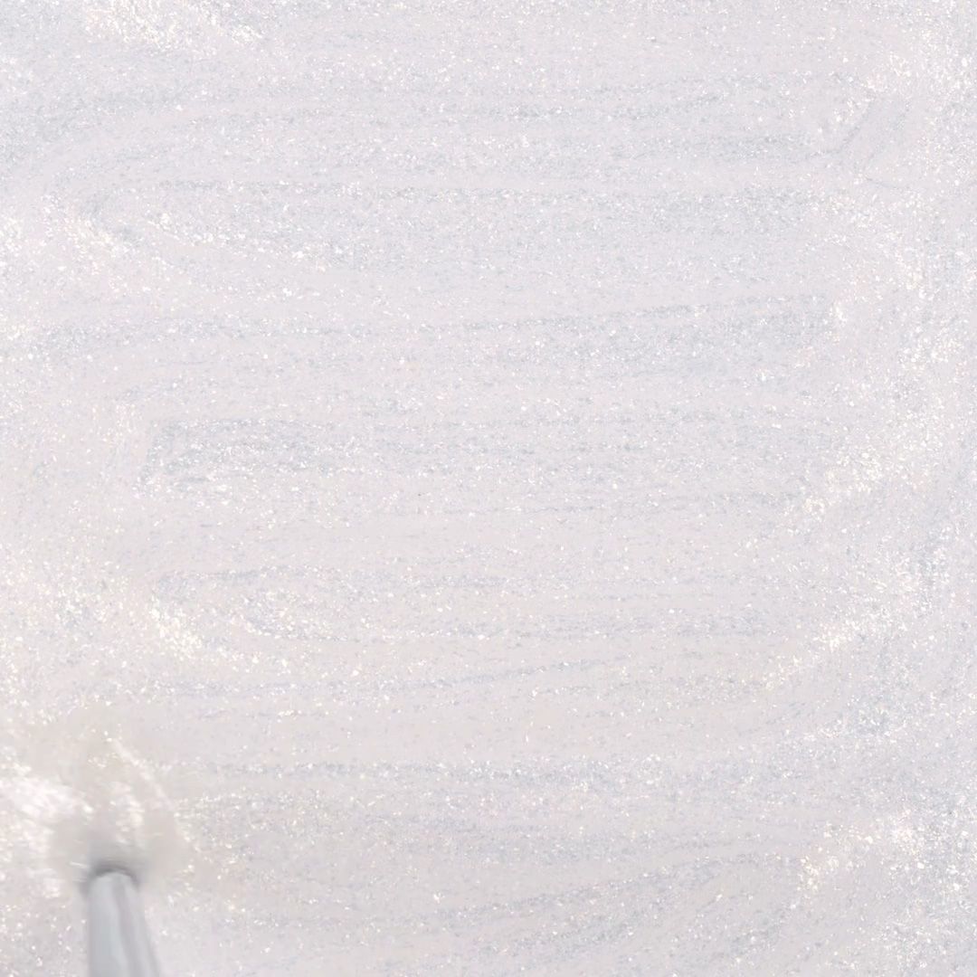 Aplicación de Esmalte semipermanente SP585 Glam White