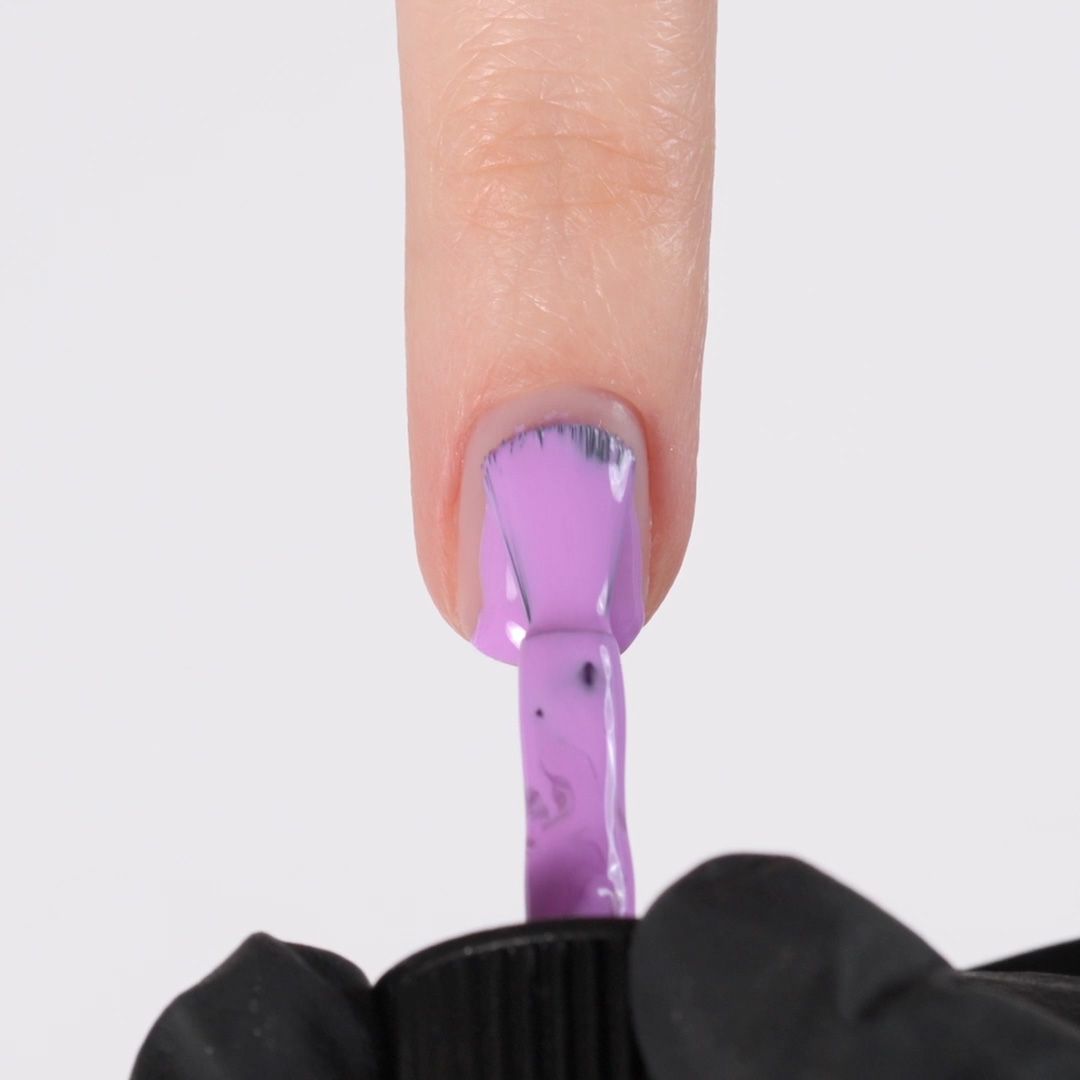 Aplicación de Esmalte Semipermanente EP369 Wannabe