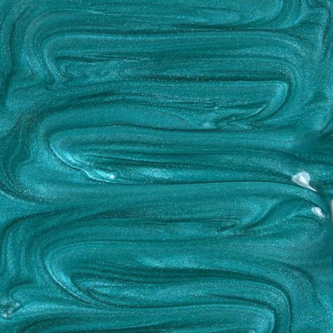 Application of Gel Nail Polish GPA01 Maracaibo