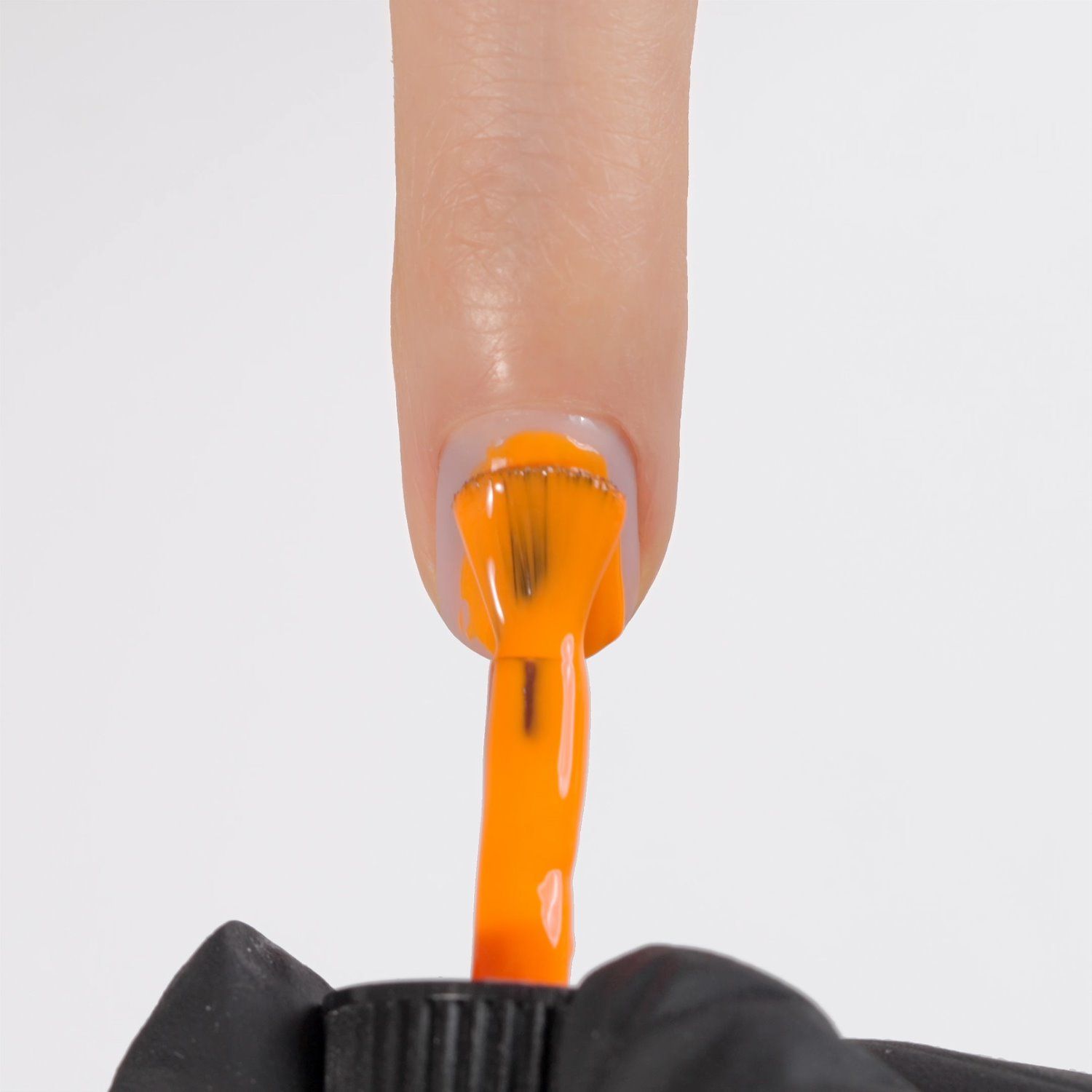 Aplicación de Esmalte semipermanente SP797 Papaya Orange