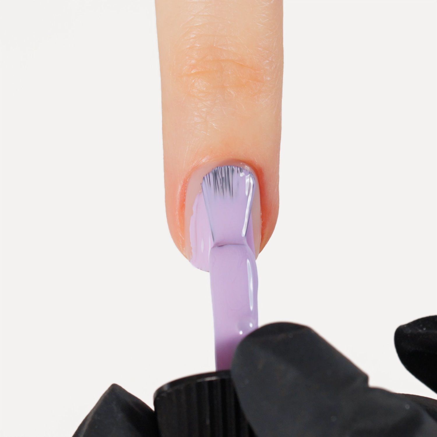 Application of Gel Nail Polish SP99 Ilary