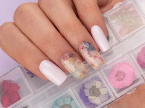 Floral Nail Art