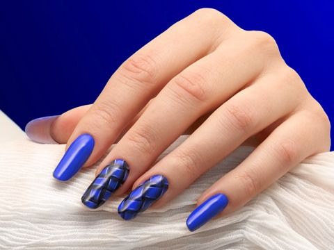 Blue Monday | Nail art effet tressé