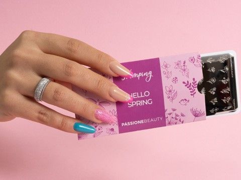 Hello Spring | Nail art fiori semplici