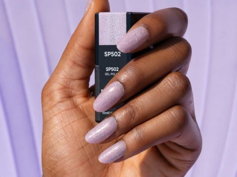 Glitzernde UV Nagellack Maniküre