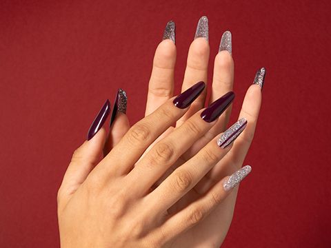 Rote, dunkle Bordeauxfarben