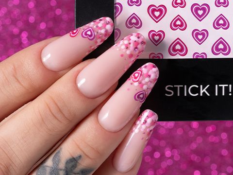 Lovely French Nails | Maniküre mit Herzen