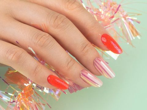 Manucure fluo et holo