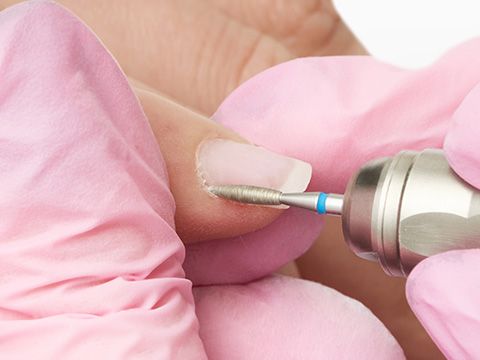 Manicure ad Olio e Dry Manicure