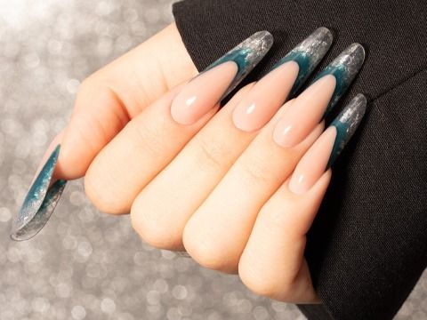 Mirror Shine | Blue & silver structured French