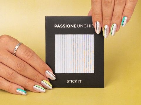 Postcards Lover! | Nail art striping tape