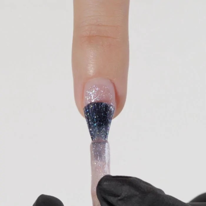 Aplicación de Esmalte semipermanente SP773 Pinky Glitz