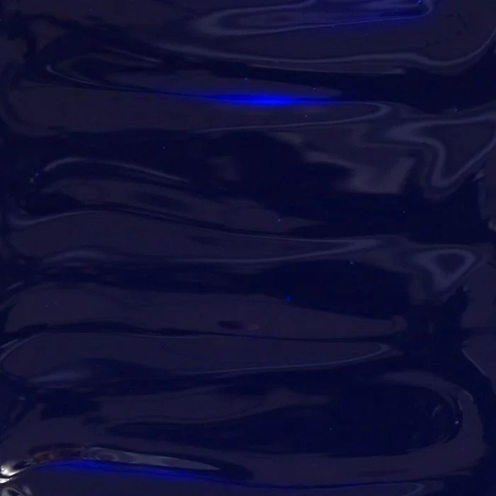 Application de Vernis semi-permanent SP823 Blue Navy