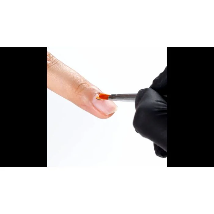 Applicazione di Master Hard Clear 50 ml
