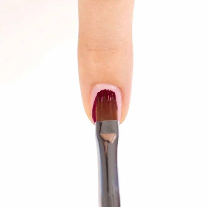 Application de Gel Couleur F64 Victoria