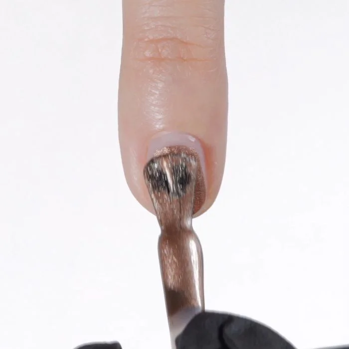 Application de Vernis semi-permanent SP809 Golden Desert