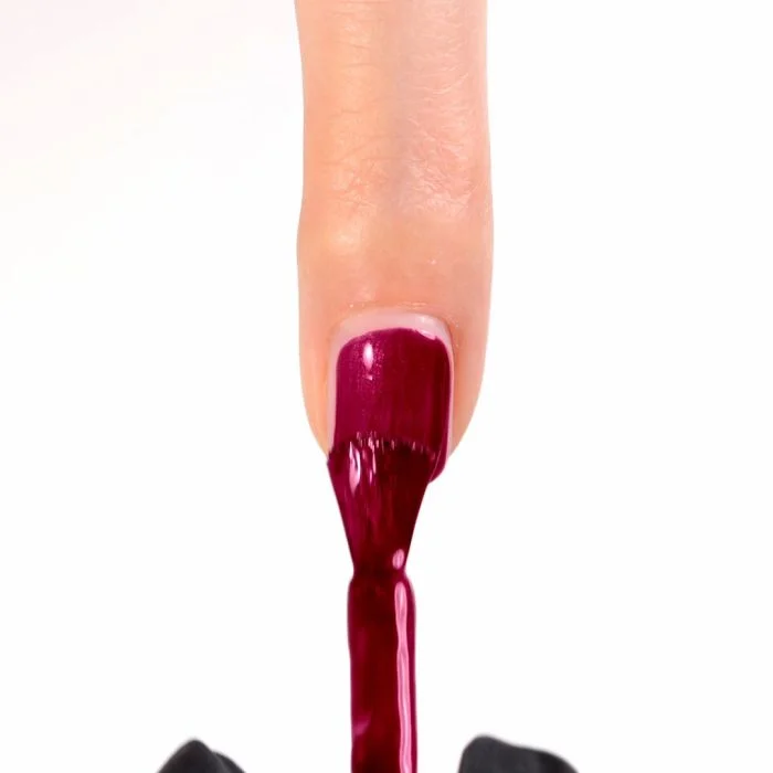 Application of Gel Nail Polish GP25 Diablo 