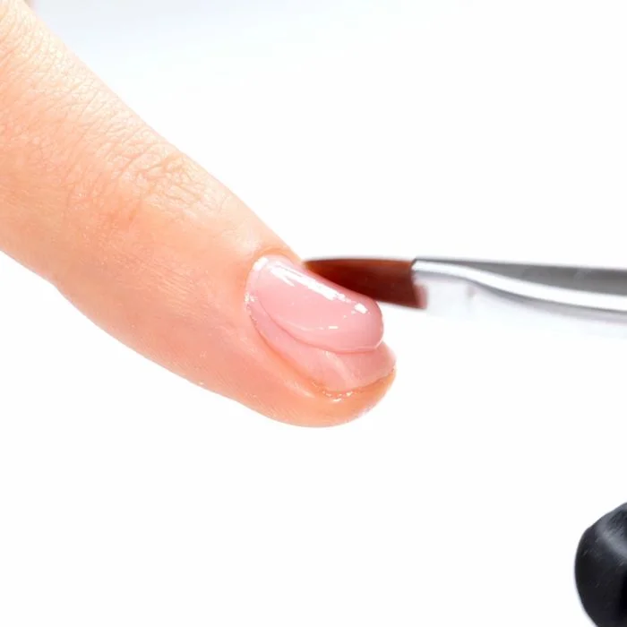 Application de AcrilGel® Cipria 50 ml