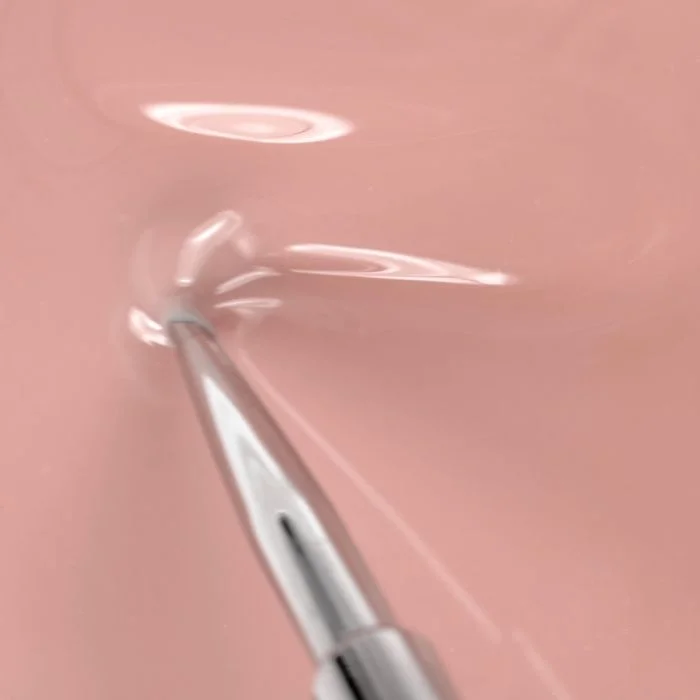 Application de Vernis semi-permanent SP616 Milky Blush