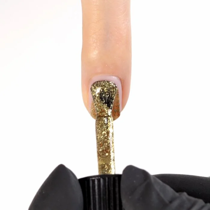 Application of Gel Nail Polish SP137 Star Flash
