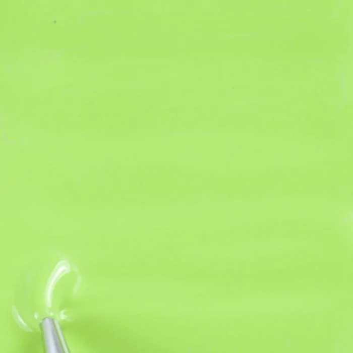 Aplicación de Esmalte semipermanente SP792 Lime Arcade