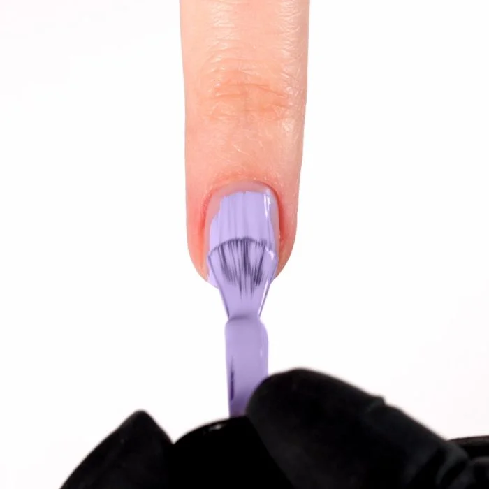 Application de Vernis semi-permanent SP668 Lavender Cupcake