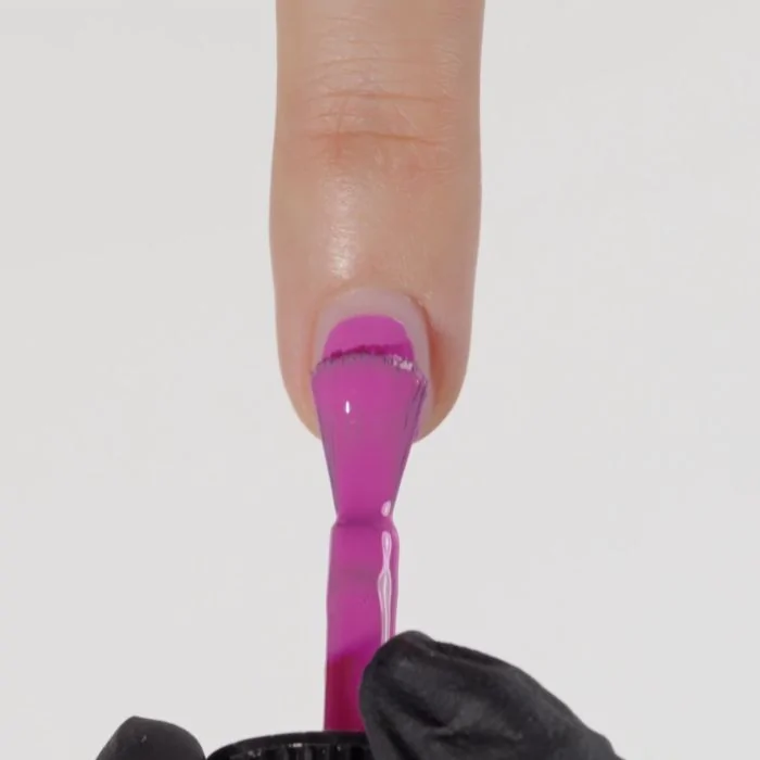 Applicazione di Smalto semipermanente SP770 Pink Fusion