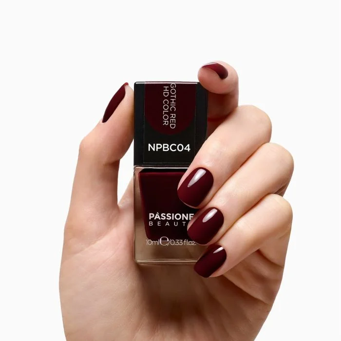 Vernis NPBC04 Gothic Red HD Color - Vernis à ongles couleur bordeaux foncé tirant sur le marron - détail 2
