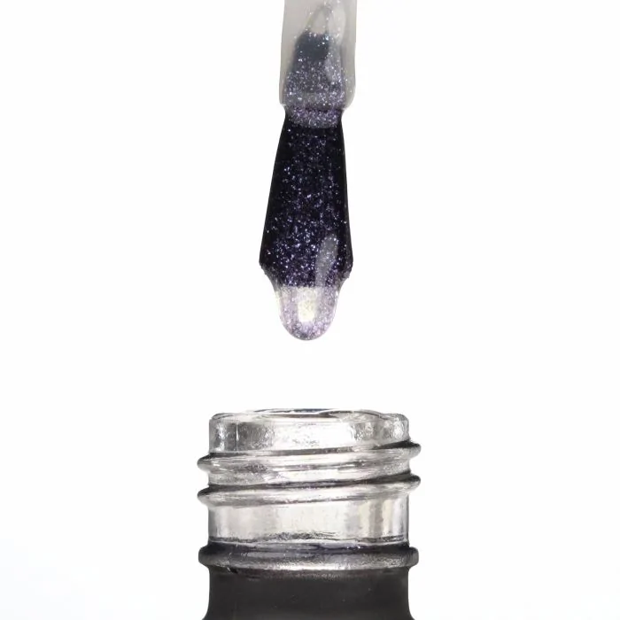 Anwendung von Violet Blue Gloss 15ml