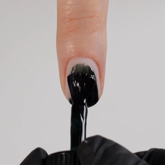 Anwendung von UV Nagellack NL210 Roulette
