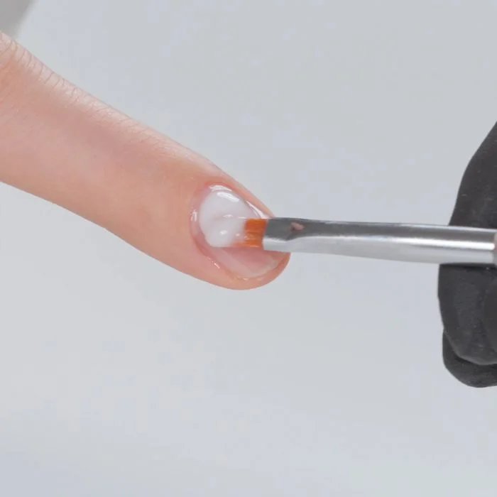 Applicazione di Master Fiber Builder White 15 ml
