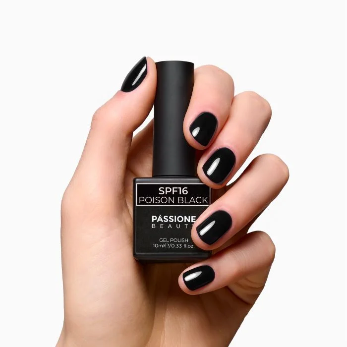 Vernis semi-permanent VSF16 Poison Black - Vernis semi-permanent noir total - détail 1