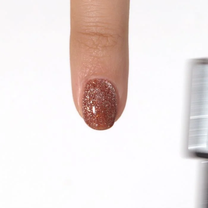 Application de Vernis semi-permanent SP745 Amber Flash Cat Eye