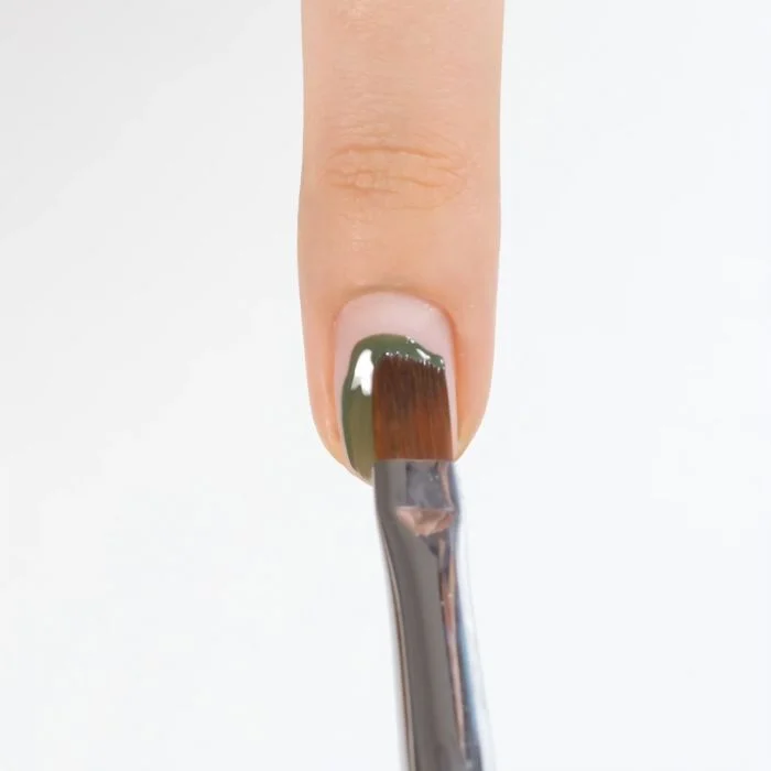 Aplicación de Gel Color C125 Martini Olive