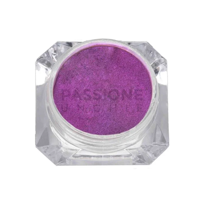 Magnetika Pigment Powder - Violet metal effect nail pigment - detail 1